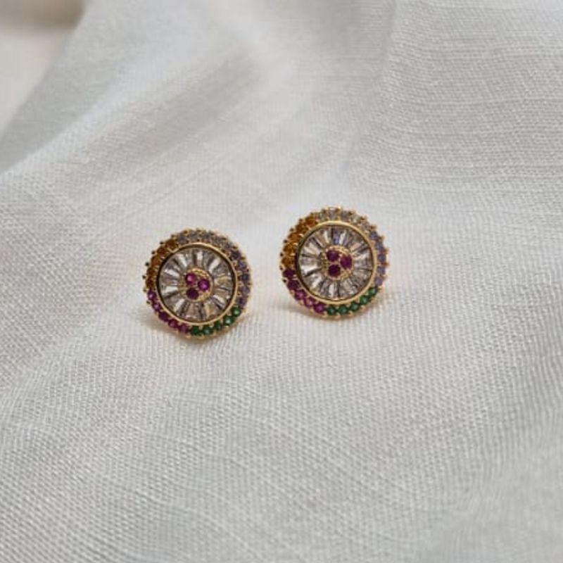 Brinco Roda Pedras Vermelhas