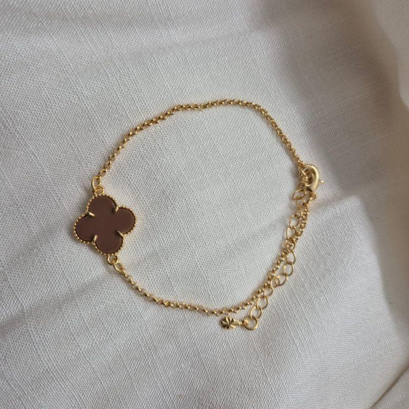 Chocker 01 Trevo Marrom