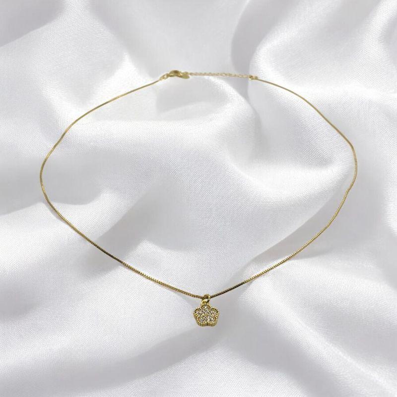 Gargantilha c/ Pingente Flor Brilhante