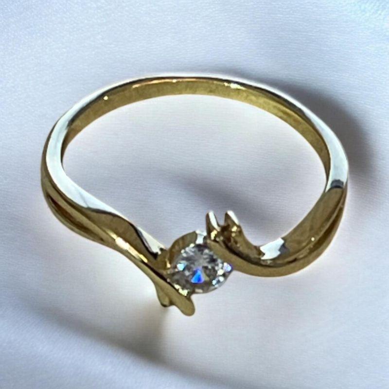 Anel Brilhante Solitário