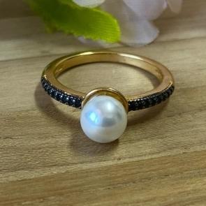 Anel Cravejado Perola Zircônias Pretas