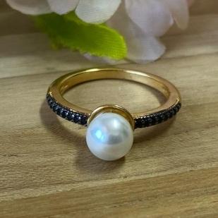 Anel Cravejado Perola Zircônias Pretas