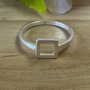Anel Quadrado Vazado