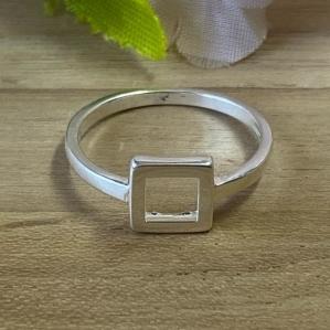 Anel Quadrado Vazado