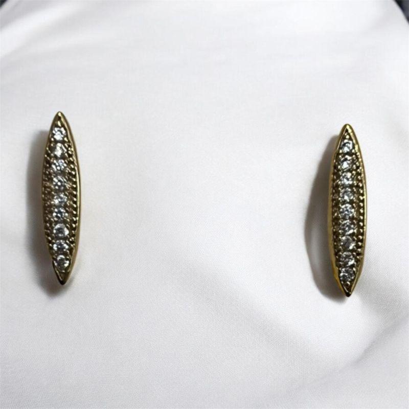 Brinco Articulado Cravejado