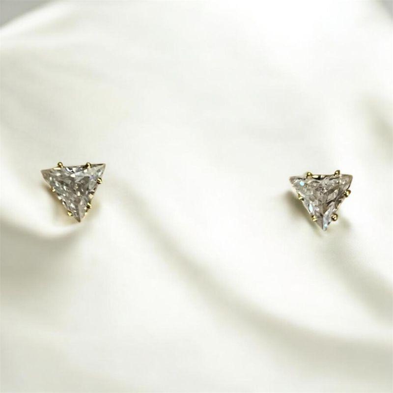 Brinco Triangulo Brilhante