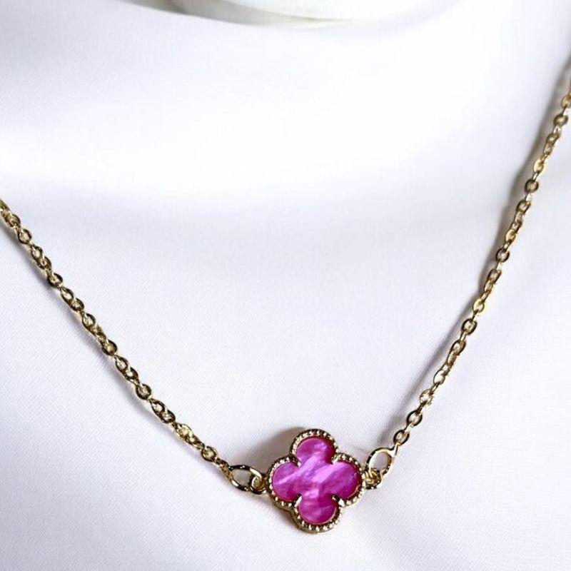 Corrente com Pingente Trevo Rosa