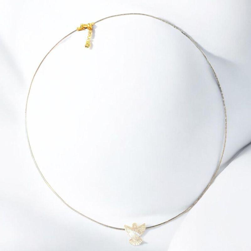 Corrente Fio de Nylon Pingente Madreperola Espirito Santo