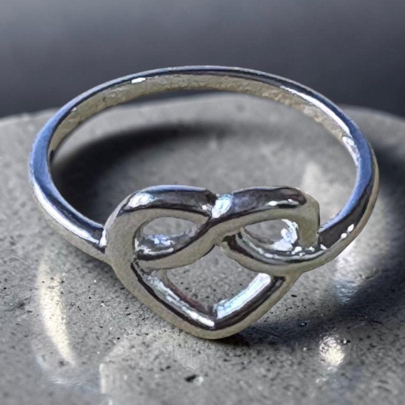 Anel Coração Vazado + Infinito