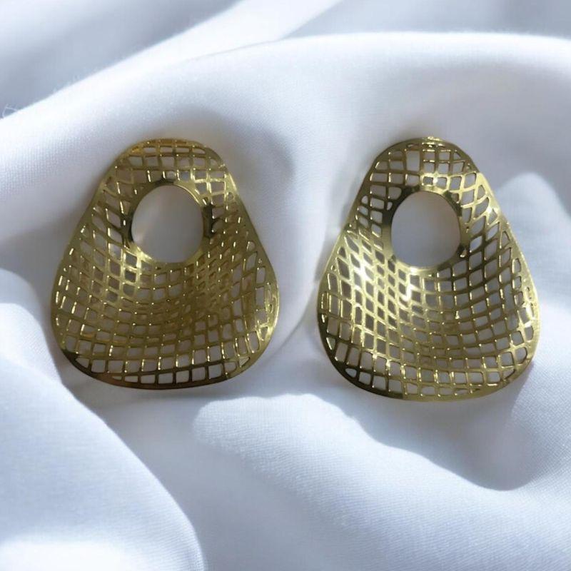 Brinco Gota c/ Detalhes Vazados Redondo e Losango