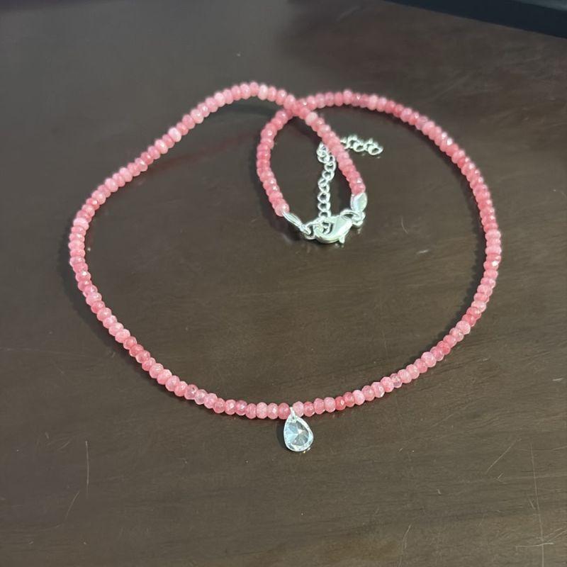 Colar Pedras Jade Rosa Chiclete 2mm Pingente Gota